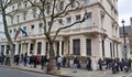 Огромни опашки от гласуващи пред посолството ни в Лондон