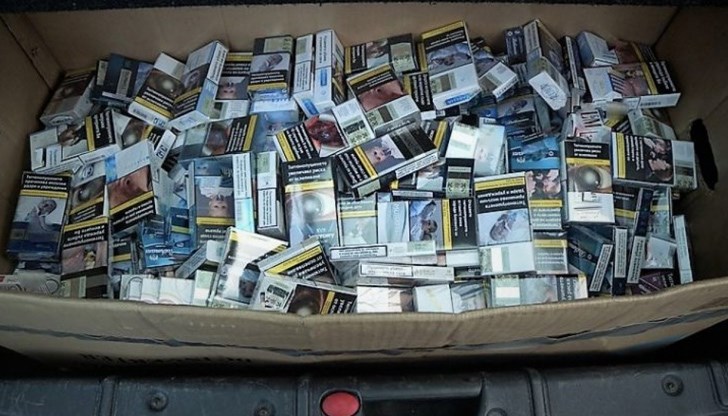 Водачът обяснил, че тютюневите изделия са негови и ги транспортира за роднини и приятели в Германия