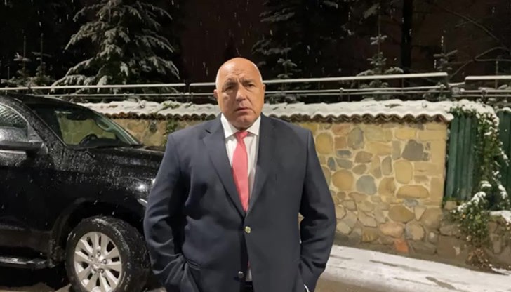 Защо Борисов толкова държи партията му да е в управлението до края на годината