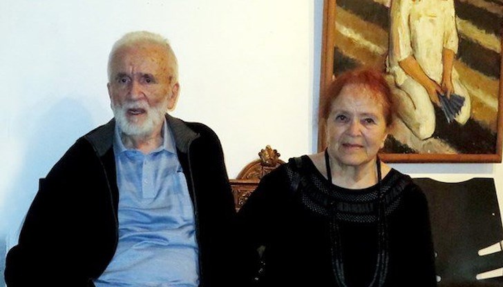 Дора Бонева заедно със своя съпруг  - поетът Любомир Левчев