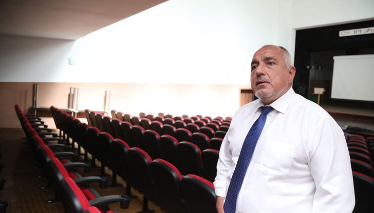 Лидерът на ГЕРБ е на последен тур за овации