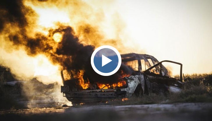 Силно задимен е района на 129 км в посока Бургас