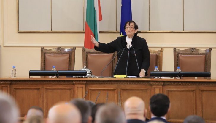 Освобождението на духа ни може би сякаш започна днес. Но държавата е все още в плен