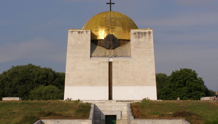 360-градусовата мултимедия ще показва 70 архивни изображения на тема Възраждане