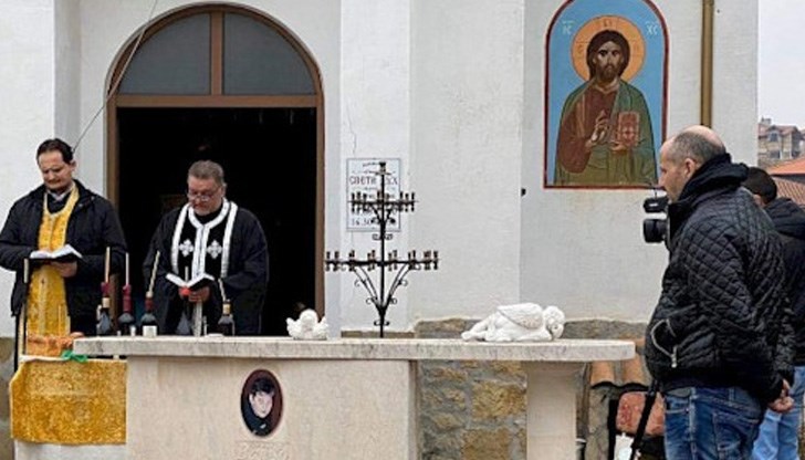 През 2004 година при катастрофа с автобус загинаха дванадесет деца от града През 2004 година при катастрофа с автобус загинаха дванадесет деца от града