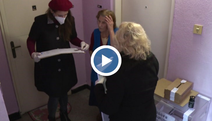 Проблем има и с машинното гласуване, защото устройствата са били предозирани с дезинфектант