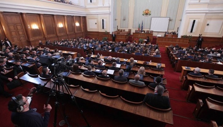 Томислав Дончев ще замести Бойко Борисов в изслушването му в парламента