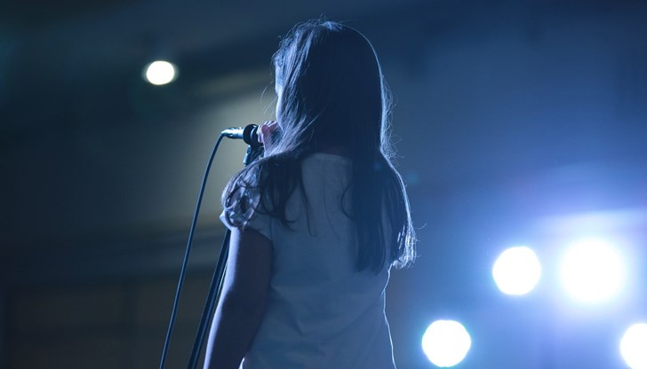 Оптималният състав на трупата ще бъде от 10 души, като идеята е една част да бъдат професионални актьори, а друга - любители. Те ще бъдат ръководени от младия режисьор Ивайло Ненов Оптималният състав на трупата ще бъде от 10 души, като идеята е една част да бъдат професионални актьори, а друга - любители. Те ще бъдат ръководени от младия режисьор Ивайло Ненов