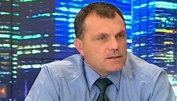 Нови избори ще делегитимират още повече крехката ни фасадна демокрация, обсадена от олигарси, клептократи и инептократи. Те няма да имат по-различен резултат от сегашните току що проведени избори