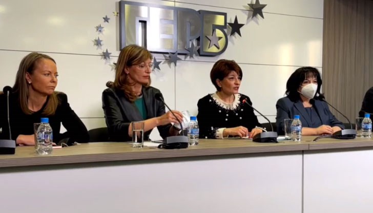 Нужно е действително разследване, защото тук има скрита картина. Договорите с Аркад са фасада