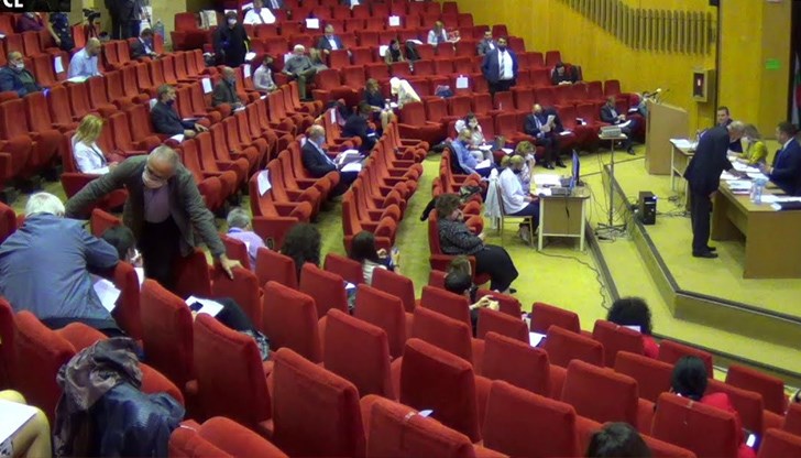 Предстои изборът и на нов заместник-председател на Общинския съвет, който ще застане на мястото на Пламен Рашев Предстои изборът и на нов заместник-председател на Общинския съвет, който ще застане на мястото на Пламен Рашев