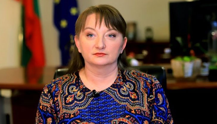 Тя уточни, че Бойко Борисов може да не бъде посочен за премиер, тъй като все още няма конкретно решение вътре в партията