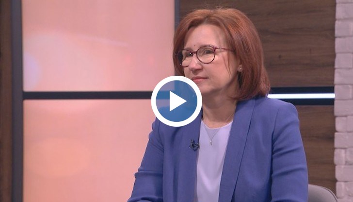 Сега при третата вълна всеки път има все по-тежки и по-тежки пациенти, обясни д-р Гинка Делиева