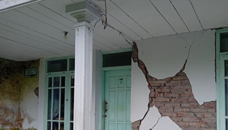 Паднали скали убиха жена и тежко раниха съпруга ѝ Паднали скали убиха жена и тежко раниха съпруга ѝ