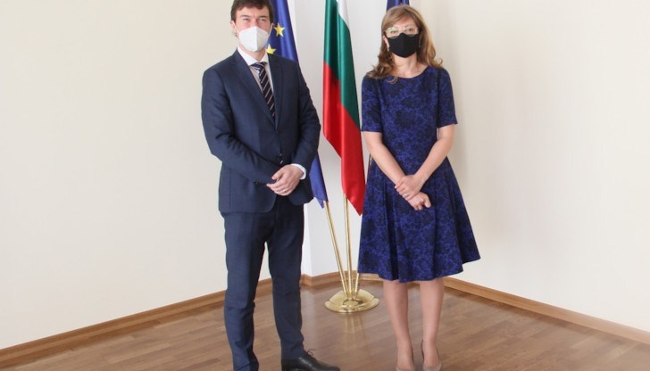 Екатерина Захариева прие днес посланика на Чехия Лукаш Кауцки Екатерина Захариева прие днес посланика на Чехия Лукаш Кауцки