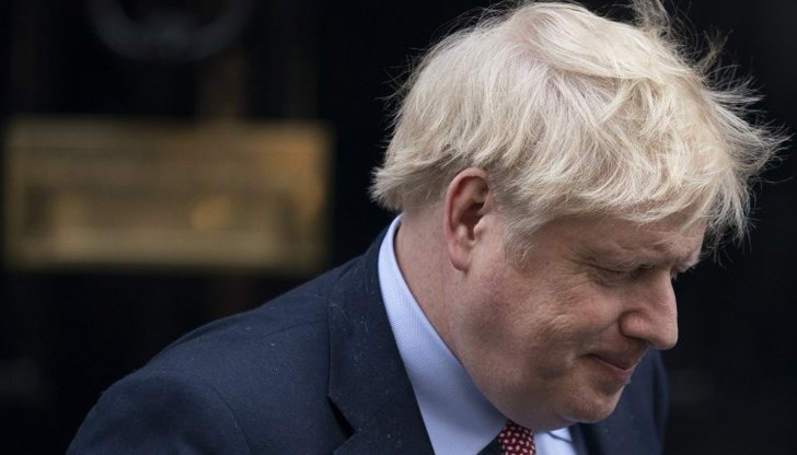 Лъсна негова кореспонденция с бизнесмен и въпросът как е финансиран скъпият ремонт на жилището му на "Даунинг Стрийт"