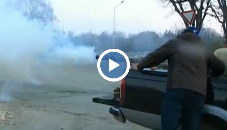 Всяка година общината заделя около 250 хил. лв. в борбата с хапещите насекоми