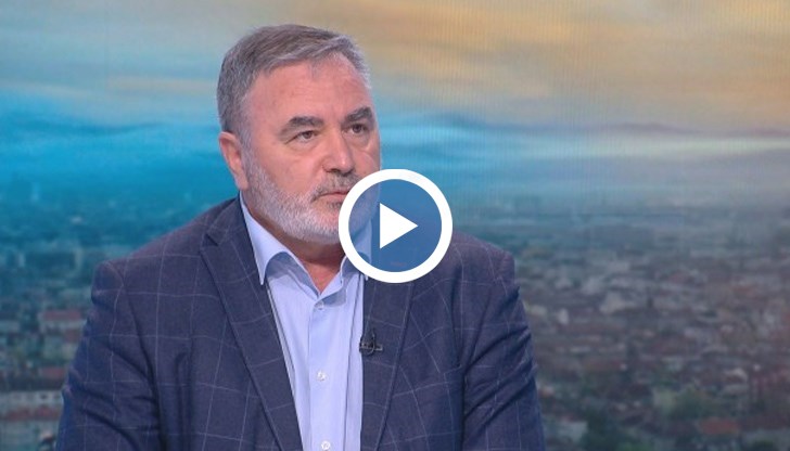 Относно новия индийски щам Кунчев заяви, че засега е малка вероятността да е у нас