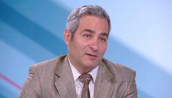 Според Любомир Стефанов в момента има втора серия на предизборната кампания - всички партии се готвят за предсрочни избори