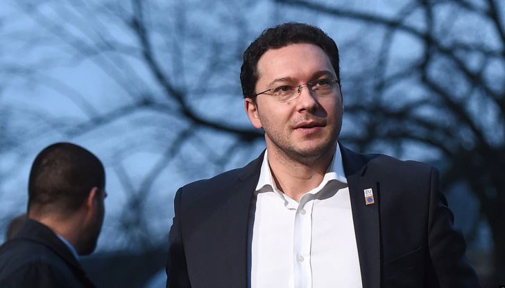 Това потвърдиха високопоставени източници от партията