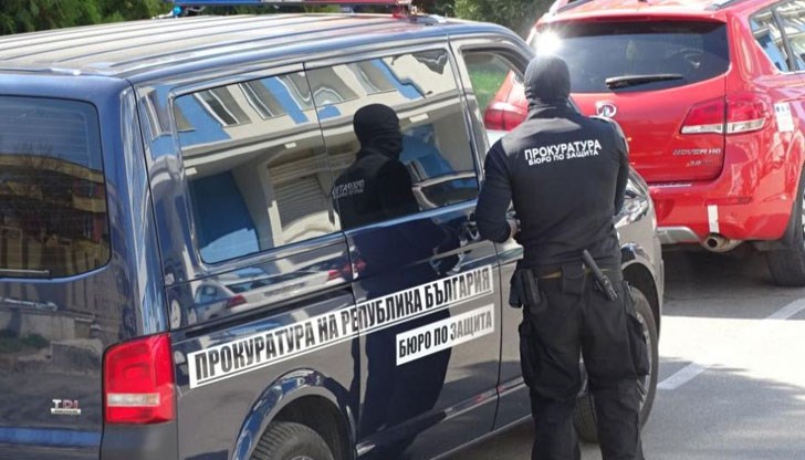 Групата е изнудвала чрез заплахи за убийство и физическо насилие длъжници към кредитно дружество Групата е изнудвала чрез заплахи за убийство и физическо насилие длъжници към кредитно дружество