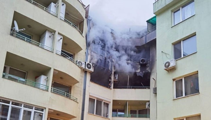 Двама души са обгазени, а десетки са евакуирани