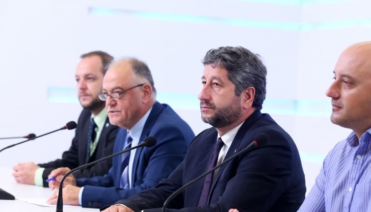 Нова ЦИК, закриване на спецсъдилищата и Държава без бумащина - са част от внесените предложения на Демократична България Нова ЦИК, закриване на спецсъдилищата и Държава без бумащина - са част от внесените предложения на Демократична България