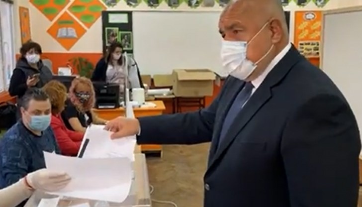 Виждате как ГЕРБ неусетно минаха 26%, а няма никаква логика за това, гласовете от чужбина, които идват по-късно би трябвало да "натискат" ГЕРБ надолу, а не да вдигат резултата им Виждате как ГЕРБ неусетно минаха 26%, а няма никаква логика за това, гласовете от чужбина, които идват по-късно би трябвало да "натискат" ГЕРБ надолу, а не да вдигат резултата им