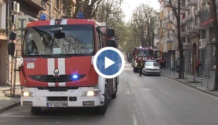 Вой на пожарни стресна русенци в центъра на града днес около 10:30 часа