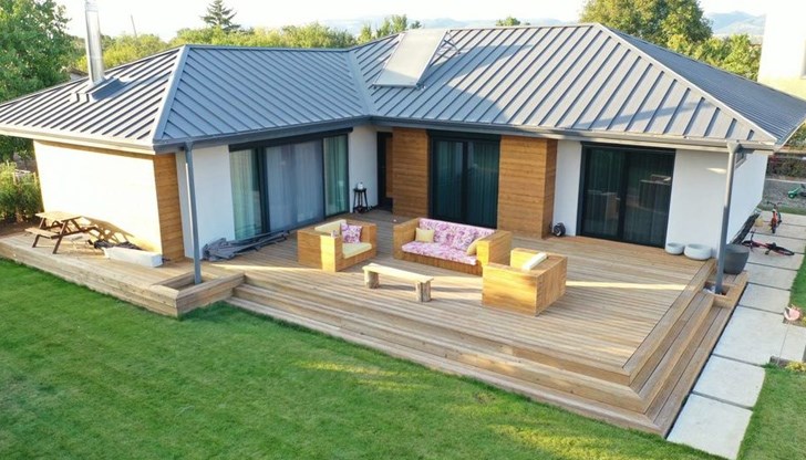 В България има административни ограничения в етажността от съображения за пожарна безопасност - те не могат да надхвърлят три етажа В България има административни ограничения в етажността от съображения за пожарна безопасност - те не могат да надхвърлят три етажа