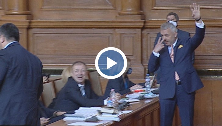 Български граждани бяха бити, изтезавани и обгазявани от еничарите на ГЕРБ