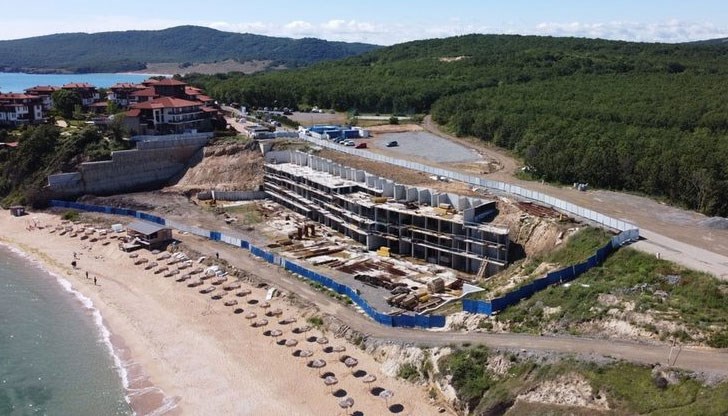 Предприемач - общинар от Приморско разкрива актуални планове за замразеното курортно селище, обявено от съда за незаконен обект