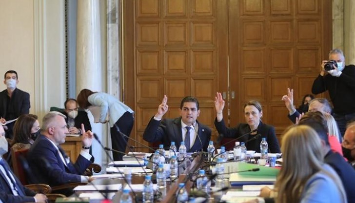 Правната комисия включи в дневния си ред предложението на БСП за мораториум върху решения на Министерския съвет в оставка