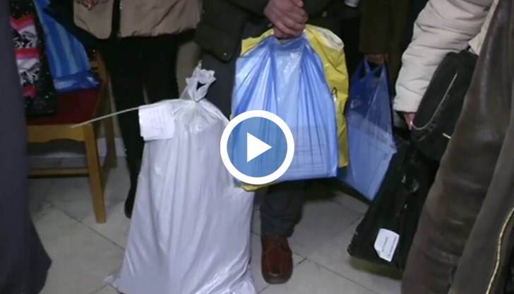 Те предлагат чувалите с бюлетините да бъдат заключени и пазени отговорно, докато Районната избирателна комисия е готова да ги приеме