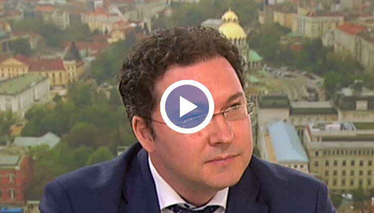 "Когато най-голямата партия, за която са гласували хората, бъде заобикаляна, нещата никога не приключват добре", каза още Митов