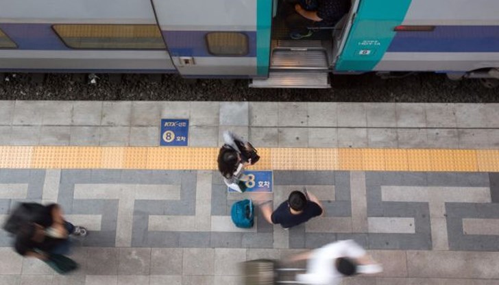 Една от всеки 8 жени ражда първата си рожба преди 20 години Една от всеки 8 жени ражда първата си рожба преди 20 години