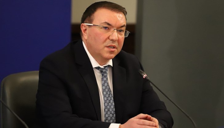 Костадин Ангелов очерта три сценария за придобиването му Костадин Ангелов очерта три сценария за придобиването му