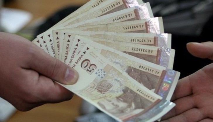 Минимум двойна надница се заплаща на всички работещи на официални празници