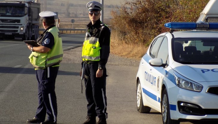 За втори път полицаите хващат 22-годишния мъж да кара мотопед без регистрация