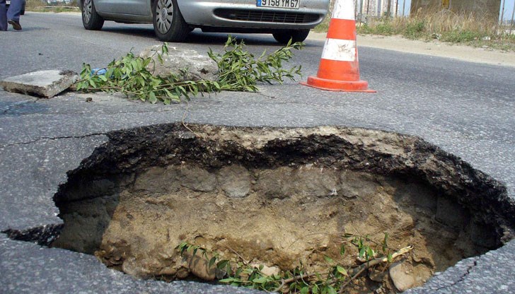 Най-много са оплакванията от дупки по натоварения булевард "Цар Борис III"