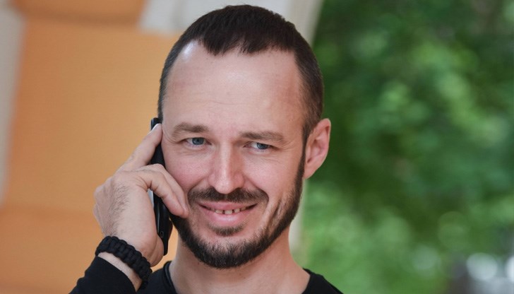 Ще се направи някаква глупост, която продава, защото хората се дивят на всякакви новости и ги намират за оригинални!, поясни политологът