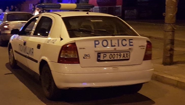 Двамата са били отведени в районното и е започнала работа по документиране и изясняване на случая Двамата са били отведени в районното и е започнала работа по документиране и изясняване на случая