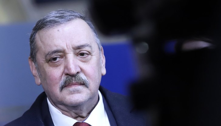 Този щам е под наблюдение, той не се е променил така, че да не му действат ваксините