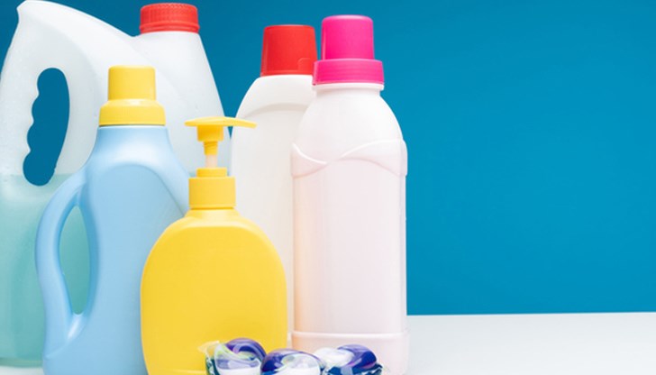 Когато изпаренията от избелващ продукт се смесят с цитрусово съединение, намиращо се в много почистващи препарати за бита, те могат да образуват ултра фини частици, които са като тези, намиращи се в смога