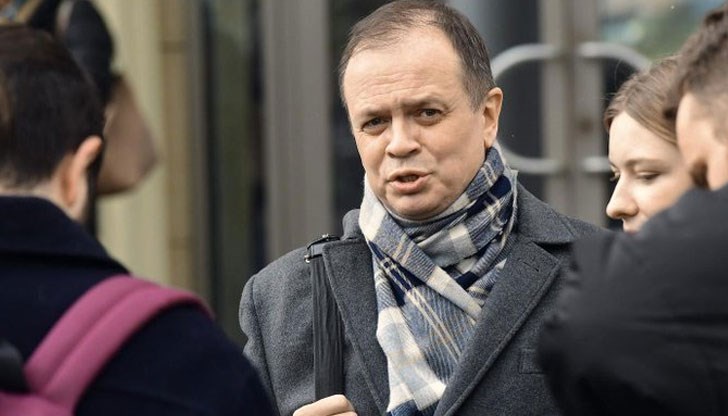 Юристът защитава Фонда за борба с корупцията по обвинения в екстремизъм Юристът защитава Фонда за борба с корупцията по обвинения в екстремизъм