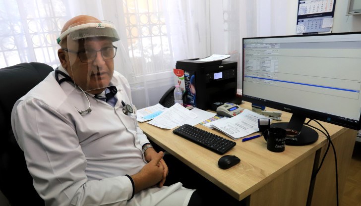 В края на този месец ще се получат около 40 000 дози от ваксината на "Янсен", която е еднодозова и векторна В края на този месец ще се получат около 40 000 дози от ваксината на "Янсен", която е еднодозова и векторна