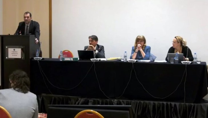 Коментарът на лидера на ГЕРБ гласеше, че "адвокатите на мутрите ще привикват и мачкат върховните съдии и обвинител №1"