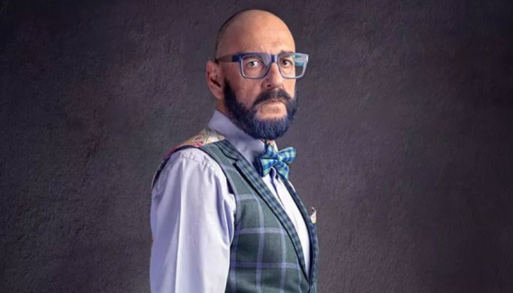 За мен това е тъжно, защото Любен Дилов е умен човек. Между другото, подозирам - и за него