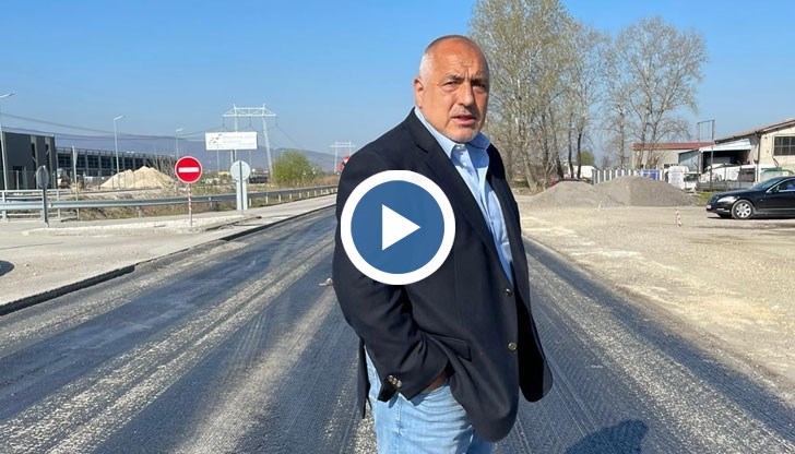 Пореден тур за овации на премиера