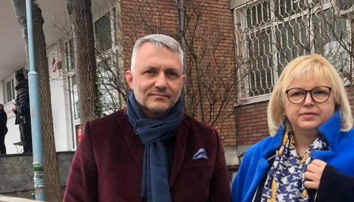 Той отстъпи мандата си в Пловдив, където водеше листата, на председателя на Единна народна партия Мария Капон, която беше втора